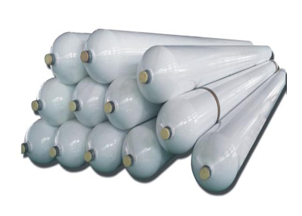 Large capacity seamless steel cylinders